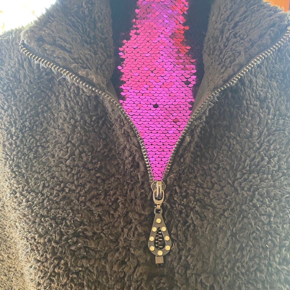 Fleece Pull Over - Picture 5 of 5